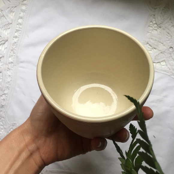 Red and white striped hand thrown planter - Picture 5 of 5